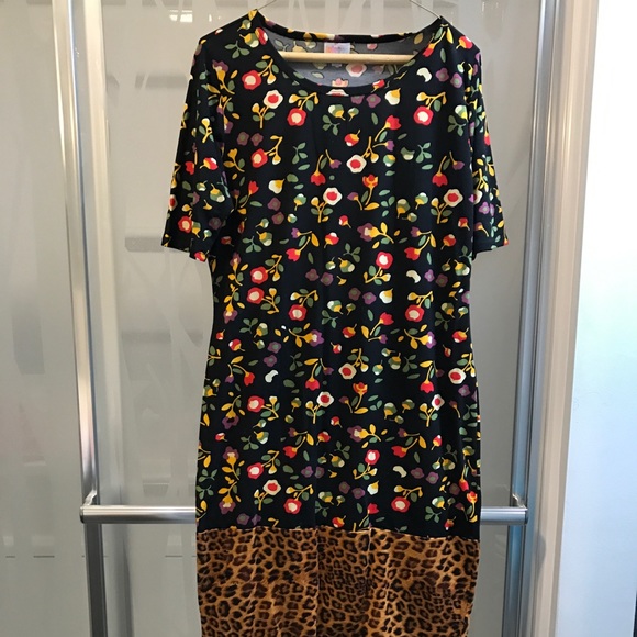 Color block Julia - Picture 1 of 3